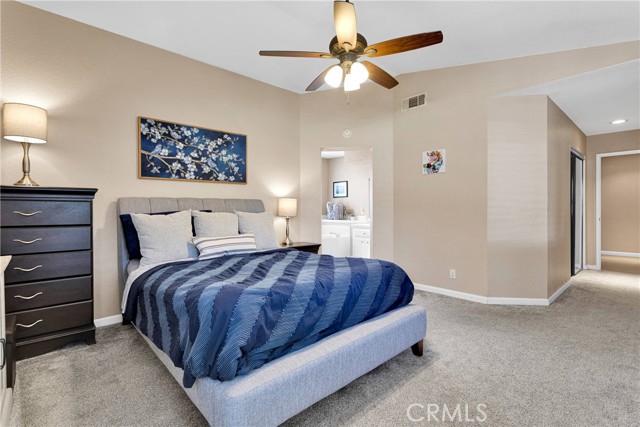 13950 High Falls Trail, Apple Valley CA: https://media.crmls.org/medias/7c3e5105-191c-40a0-b1fa-089f42a5e2d4.jpg