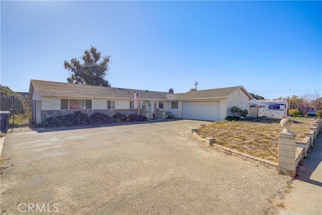 Detail Gallery Image 1 of 1 For 558 Shirley Ln, Santa Maria,  CA 93455 - 3 Beds | 2 Baths