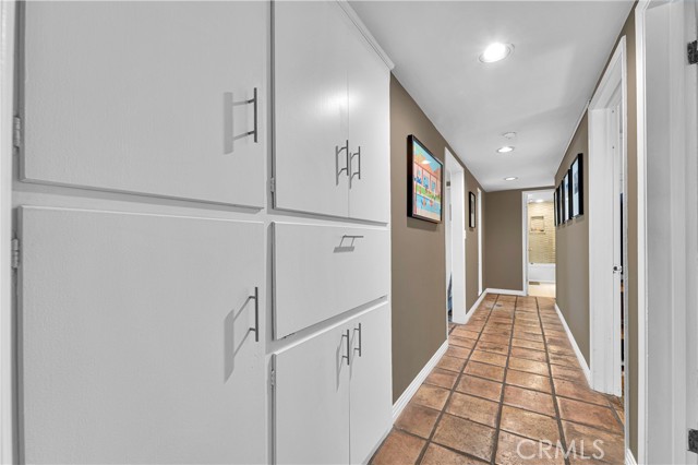 Detail Gallery Image 28 of 60 For 6119 Mary Ellen, Valley Glen,  CA 91401 - 4 Beds | 2 Baths
