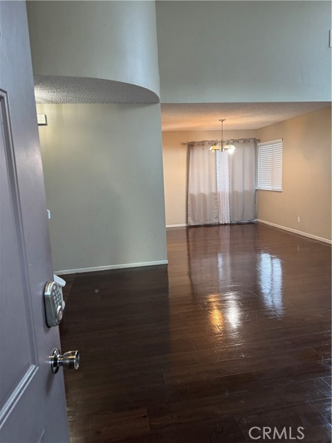 Detail Gallery Image 5 of 50 For 1160 Garnet, Palmdale,  CA 93550 - 4 Beds | 3 Baths