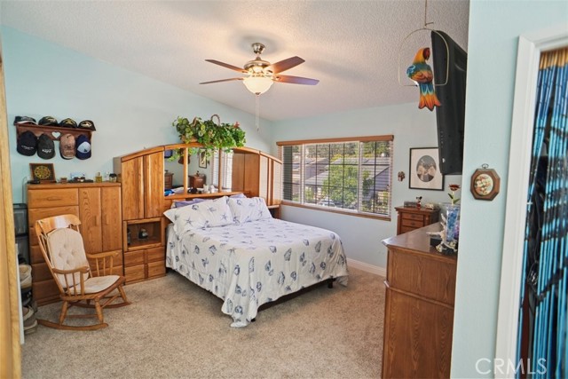 Detail Gallery Image 17 of 29 For 21946 Peppercorn, Saugus,  CA 91350 - 4 Beds | 2/1 Baths