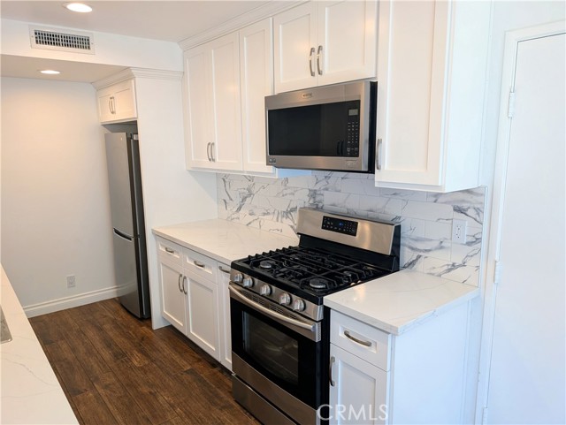 26253 Via Roble, Mission Viejo CA: https://media.crmls.org/medias/7c42bf90-6a06-4cba-b595-b33430892dd0.jpg