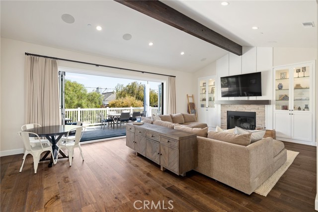 550 Helberta Avenue, Redondo Beach, California 90277, 5 Bedrooms Bedrooms, ,3 BathroomsBathrooms,Residential,Sold,Helberta,SB21204332