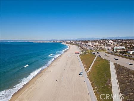 Detail Gallery Image 39 of 40 For 1910 Speyer a,  Redondo Beach,  CA 90278 - 4 Beds | 3 Baths