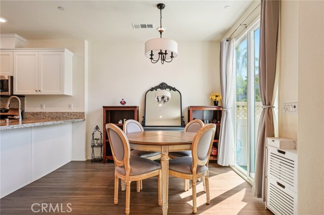24140 Tuscany Avenue, Murrieta CA: https://media.crmls.org/medias/7c453bd7-1dd6-4795-820b-9928bfc4fa0d.jpg