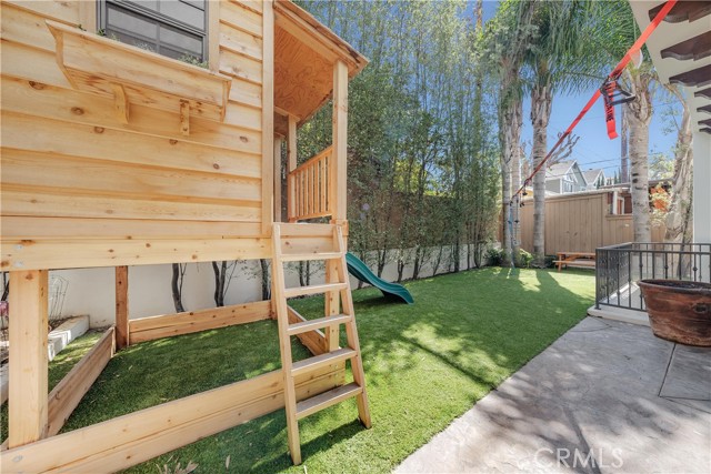 2504 Pine Avenue, Manhattan Beach, California 90266, 5 Bedrooms Bedrooms, ,4 BathroomsBathrooms,Residential,Sold,Pine,SB21208288