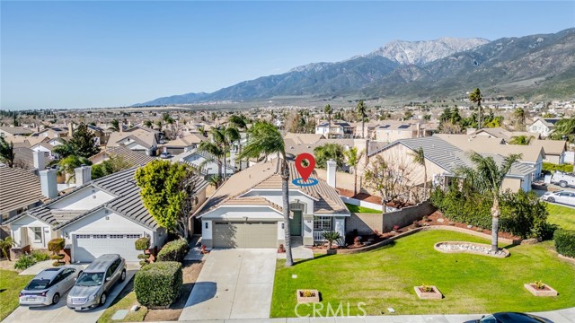 Detail Gallery Image 2 of 32 For 5572 Horseshoe, Fontana,  CA 92336 - 4 Beds | 2 Baths