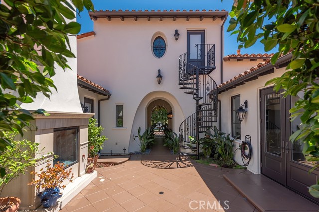 25551 Prado De Las Flores, Calabasas CA: https://media.crmls.org/medias/7c476ca6-63f9-48b1-b43d-676719c12845.jpg