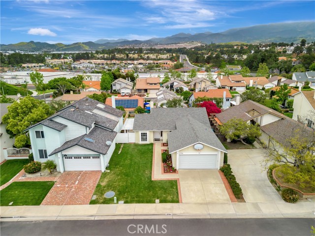 27781 Higuera, Mission Viejo CA: https://media.crmls.org/medias/7c480628-d849-4f14-9f51-efba50f91add.jpg