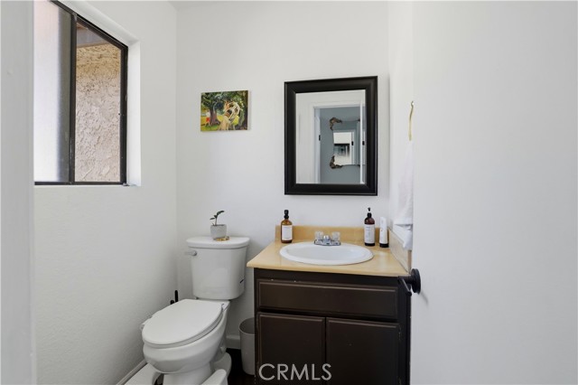 Detail Gallery Image 8 of 29 For 2123 Temple, Signal Hill,  CA 90755 - 2 Beds | 2/1 Baths