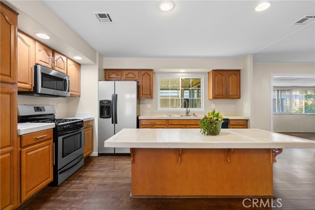 Detail Gallery Image 2 of 37 For 24001 Muirlands #47,  Lake Forest,  CA 92630 - 2 Beds | 2 Baths