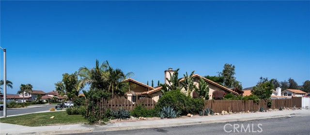 24822 Fire Falls Drive, Murrieta CA: https://media.crmls.org/medias/7c48844e-b954-4c84-b9da-ec4313ae71d6.jpg