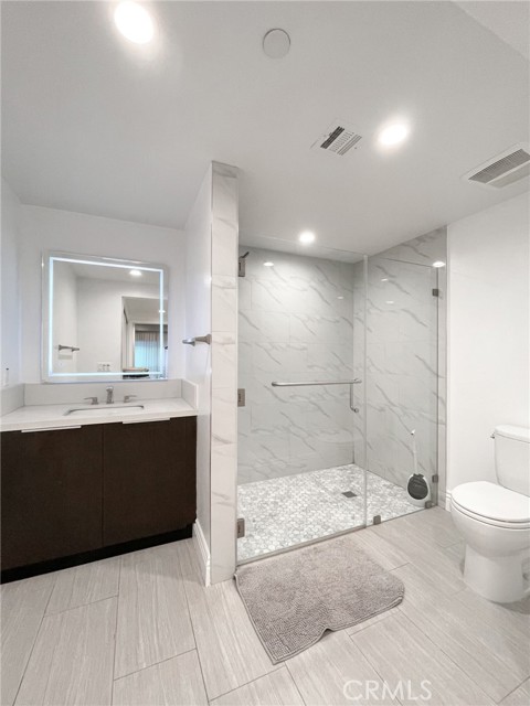 Detail Gallery Image 8 of 17 For 2939 Leeward Ave #419,  Los Angeles,  CA 90005 - 1 Beds | 2 Baths