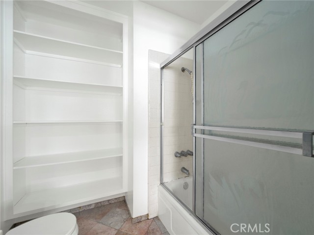 Detail Gallery Image 23 of 36 For 7952 Laramie Ave, Winnetka,  CA 91306 - 4 Beds | 2/1 Baths