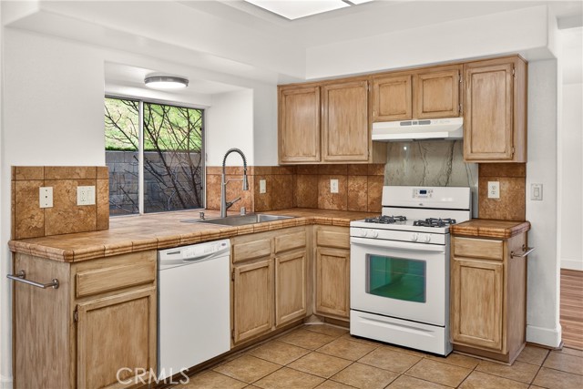 Detail Gallery Image 12 of 51 For 39513 Middleton, Palmdale,  CA 93551 - 4 Beds | 2/1 Baths