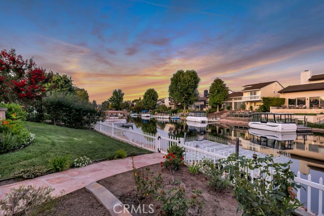2382 Leeward Circle, Westlake Village CA: https://media.crmls.org/medias/7c49dd8f-2a0a-43b9-8725-b85413657190.jpg