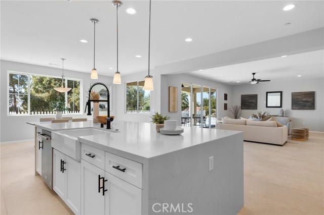 5804 Levanto Street, Bakersfield CA: https://media.crmls.org/medias/7c4b3e3e-82b1-4fef-bbe5-a0cbc242692d.jpg