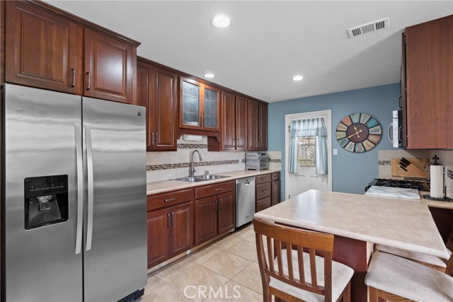 8252 McFadden Avenue, Midway City CA: https://media.crmls.org/medias/7c4b7d55-c400-4afd-8880-a1fc3e67664b.jpg