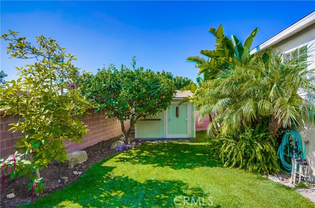 851 W Hamilton Avenue, San Pedro CA: https://media.crmls.org/medias/7c4bec5e-8068-46f0-b1ad-2a9972caa981.jpg