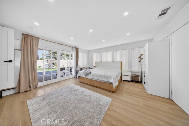 Detail Gallery Image 17 of 33 For 17007 Bassett St, Van Nuys,  CA 91406 - 4 Beds | 2 Baths