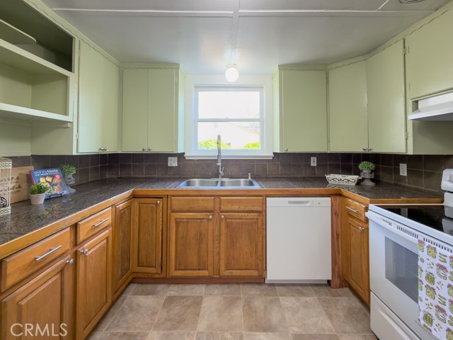 Detail Gallery Image 16 of 41 For 243 W 3rd Avenue, Chico,  CA 95926 - 3 Beds | 2 Baths