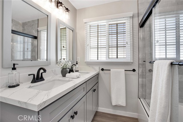 Detail Gallery Image 14 of 31 For 22325 Covello St, Canoga Park,  CA 91303 - 4 Beds | 2 Baths