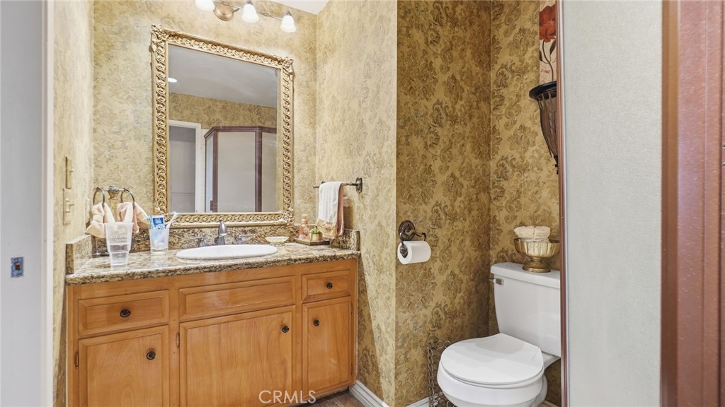 https://media.crmls.org/medias/7c4e7fa5-30ae-4bd1-b074-ebd1f90f1dcf.jpg?preset=X-Large