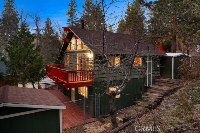 Detail Gallery Image 2 of 40 For 32143 West Dr, Running Springs,  CA 92382 - 2 Beds | 1/1 Baths