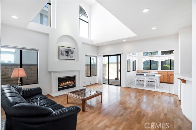 Image 14 of 47 For 2473 Hawkwood Drive