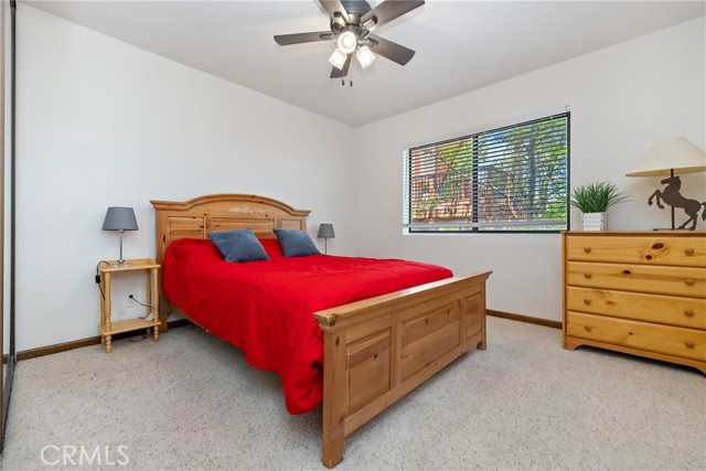 39325 Lodge Road, Fawnskin CA: https://media.crmls.org/medias/7c4f6107-7b8e-4481-b0a6-bd879ebf0cc9.jpg