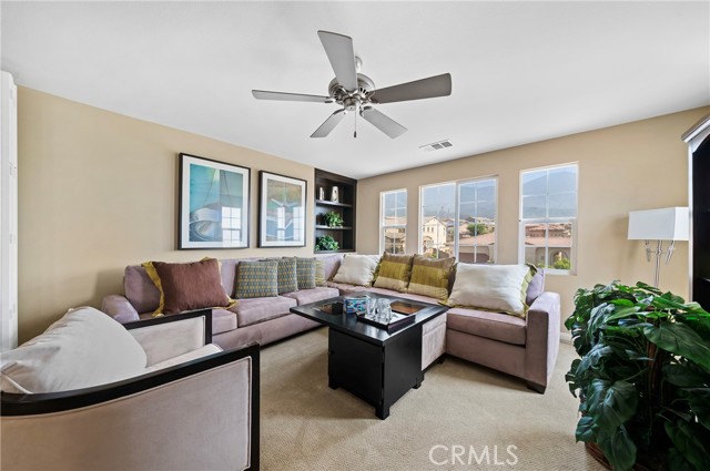 12729 Indian Ocean Drive, Etiwanda CA: https://media.crmls.org/medias/7c4f8dc5-e508-4695-b04c-549469a32f14.jpg