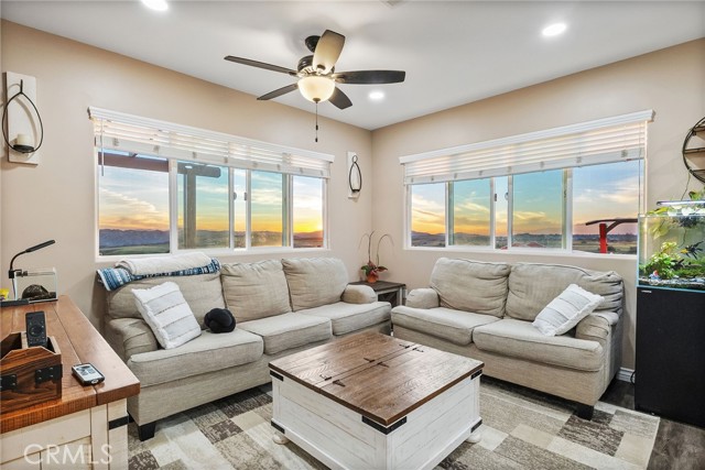 Detail Gallery Image 4 of 41 For 1134 Villa Calimesa Ln #58,  Calimesa,  CA 92320 - 3 Beds | 2 Baths