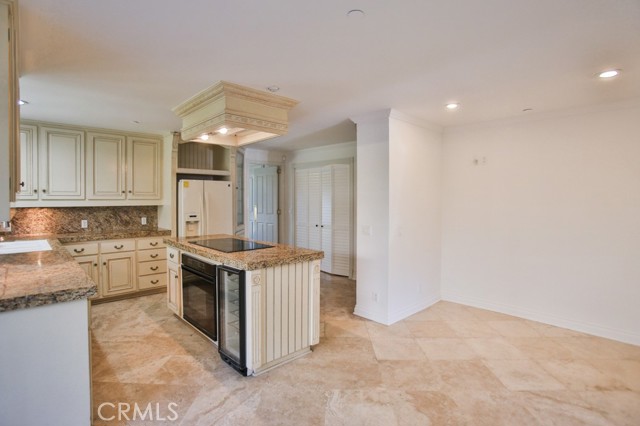 16802 Kamalii Drive, Huntington Beach CA: https://media.crmls.org/medias/7c504c9b-11e2-4f4c-9626-c9bee258388d.jpg