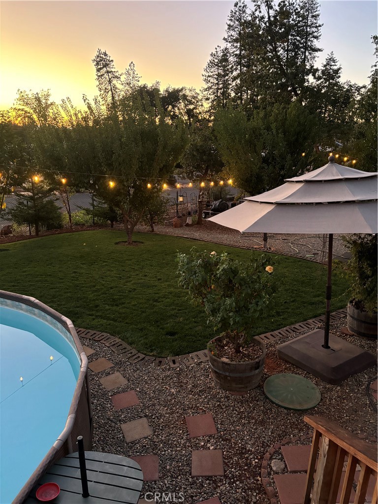 https://media.crmls.org/medias/7c508aae-8627-47d8-b9de-e33b7c496499.jpg?preset=X-Large
