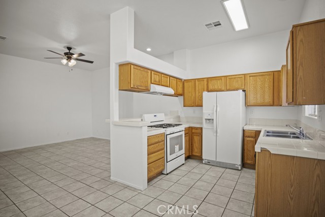 Detail Gallery Image 8 of 9 For 28800 Landau Bld, Cathedral City,  CA 92234 - 2 Beds | 2 Baths