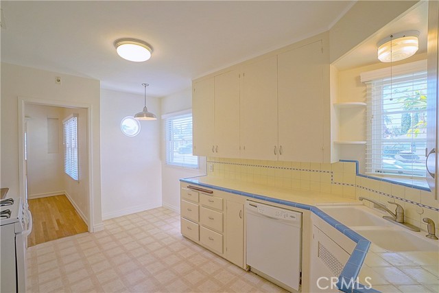 Detail Gallery Image 7 of 21 For 4285 Oakwood Pl, Riverside,  CA 92506 - 3 Beds | 1/1 Baths