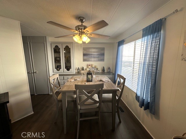 Detail Gallery Image 9 of 20 For 42751 E. Florida Avenue #76,  Hemet,  CA 92544 - 2 Beds | 2/1 Baths