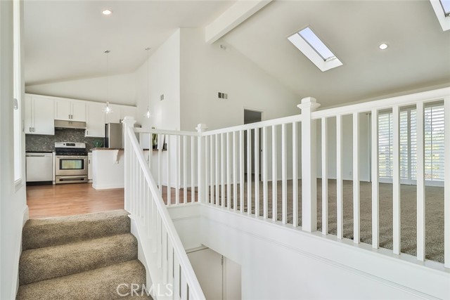 Detail Gallery Image 2 of 22 For 231 Timber Road, Newbury Park,  CA 91320 - 3 Beds | 2 Baths