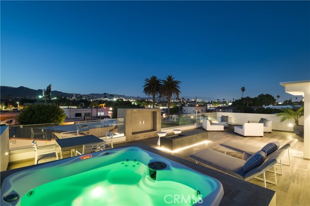 627 N Vista Street, Los Angeles CA: https://media.crmls.org/medias/7c54bcd3-d0be-4e37-a2fc-d6f91e2fdc7b.jpg
