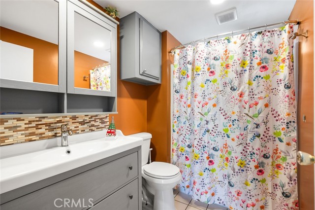 17701 Avalon Boulevard, Carson CA: https://media.crmls.org/medias/7c5556f8-2300-4960-8416-24d2c0d71a93.jpg