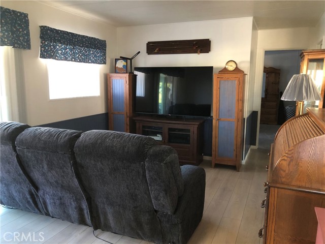 Detail Gallery Image 15 of 27 For 307 S Smith, Corona,  CA 92882 - 2 Beds | 2 Baths