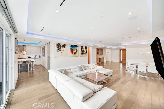 5622 Katherine, Sherman Oaks CA: https://media.crmls.org/medias/7c5605ea-46e6-4832-9be4-89eb189ad485.jpg