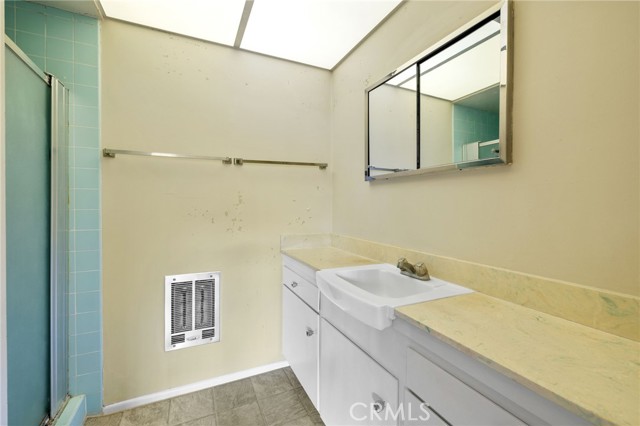 Detail Gallery Image 32 of 45 For 2119 W 184th St, Torrance,  CA 90504 - 4 Beds | 2 Baths