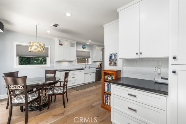 732 36th Street, Manhattan Beach, California 90266, 4 Bedrooms Bedrooms, ,3 BathroomsBathrooms,Residential,Sold,36th,SB21235456