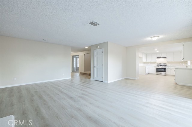 Detail Gallery Image 18 of 49 For 1201 Camran, Lancaster,  CA 93535 - 5 Beds | 3 Baths