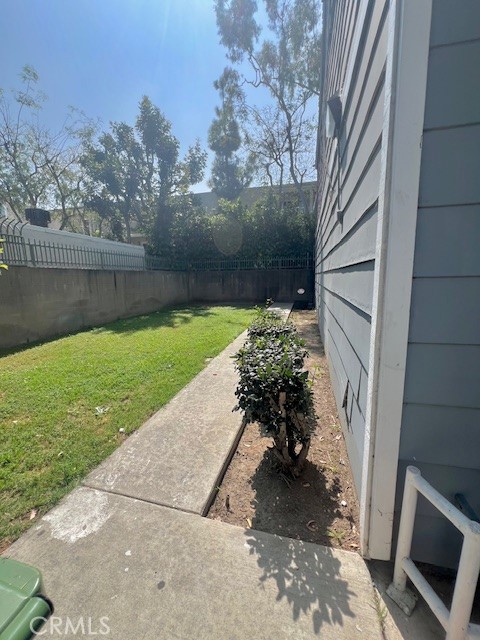 Detail Gallery Image 36 of 57 For 812 Inglewood, Inglewood,  CA 90302 - 2 Beds | 2/1 Baths