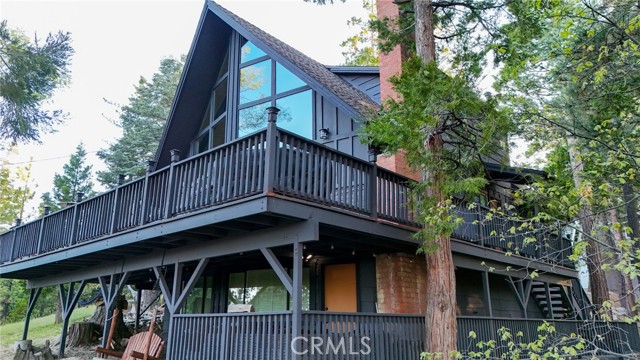 553 Pioneer Road, Lake Arrowhead CA: https://media.crmls.org/medias/7c59084b-da21-4143-afba-fb3e07a0cdf4.jpg