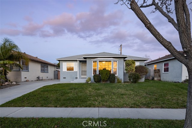 4338 Carfax Avenue, Lakewood, California 90713, 3 Bedrooms Bedrooms, ,2 BathroomsBathrooms,Single Family Residence,For Sale,Carfax,PW24051092
