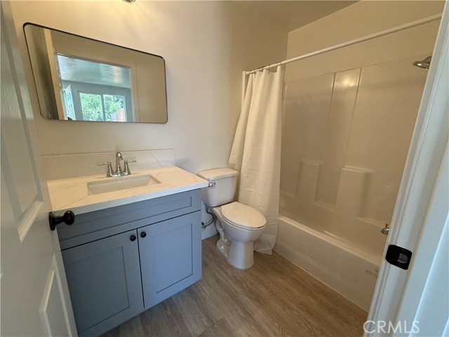 7031 Bellaire Ave photo 6