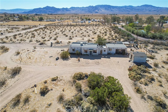 Detail Gallery Image 2 of 40 For 43075 Summerset Rd, Newberry Springs,  CA 92365 - 3 Beds | 3 Baths